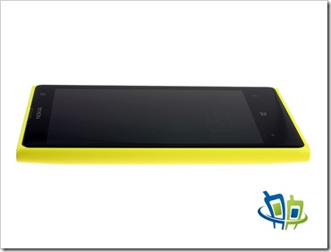 Nokia Lumia 1020 Review - Left