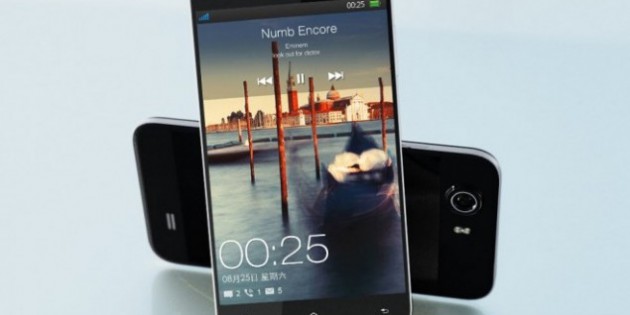 Stare at the Oppo Find 7 with crazy eyes