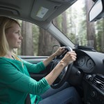woman_driving_side