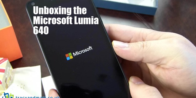 Unboxing the Microsoft Lumia 640