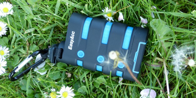 EasyAcc 9000mAh Waterproof Power Bank Review