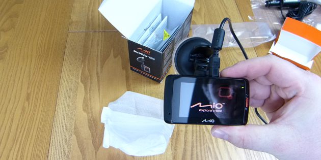 Mio MiVue 688 Unboxing